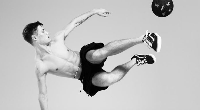 Top 10 Tekkers: Sun’s Out, Shirts Off